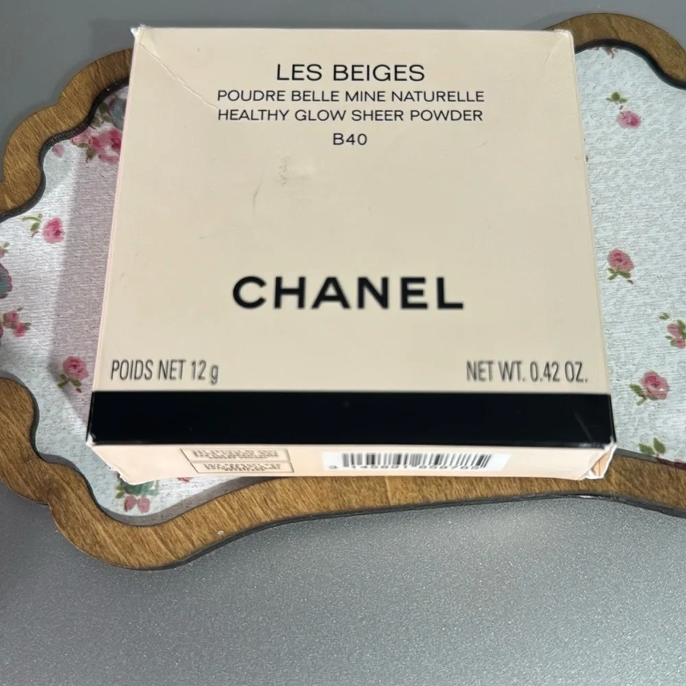 CHANEL Les Beiges Healthy Glow Sheer Powder B40 - Beige
